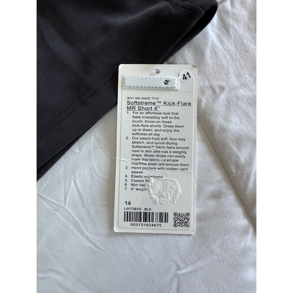 New Lululemon Softstreme Kick Flare Mid Rise Short 4" Size 14 Black Soft NWT - Picture 3 of 10